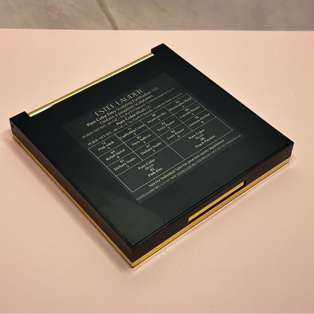 Estee Lauder Pure Color Envy Sculpting Eyeshadow and Blush Makeup Palette - Picture 4 of 5